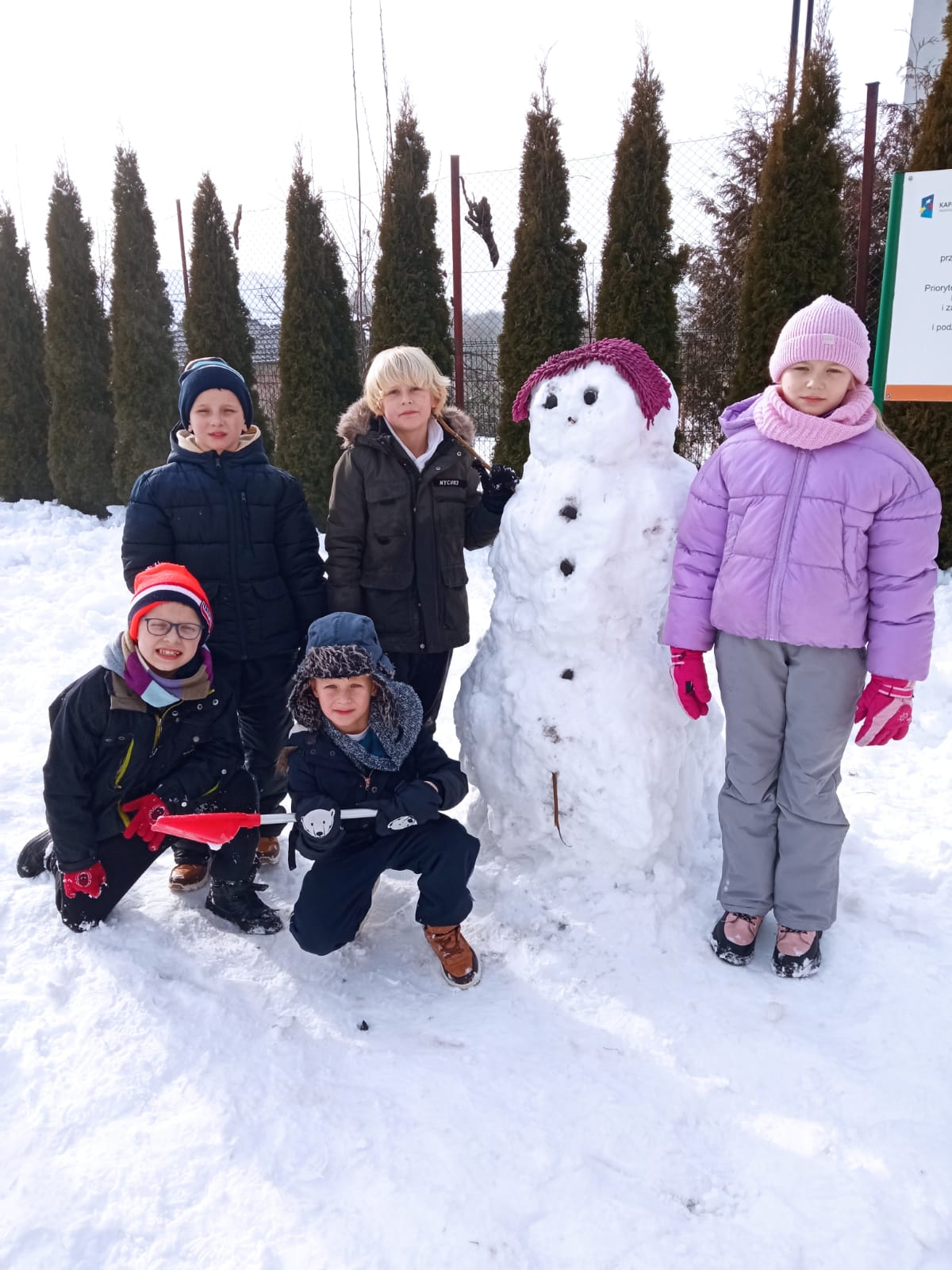 Zimowa zabawa na świeżym powietrzu