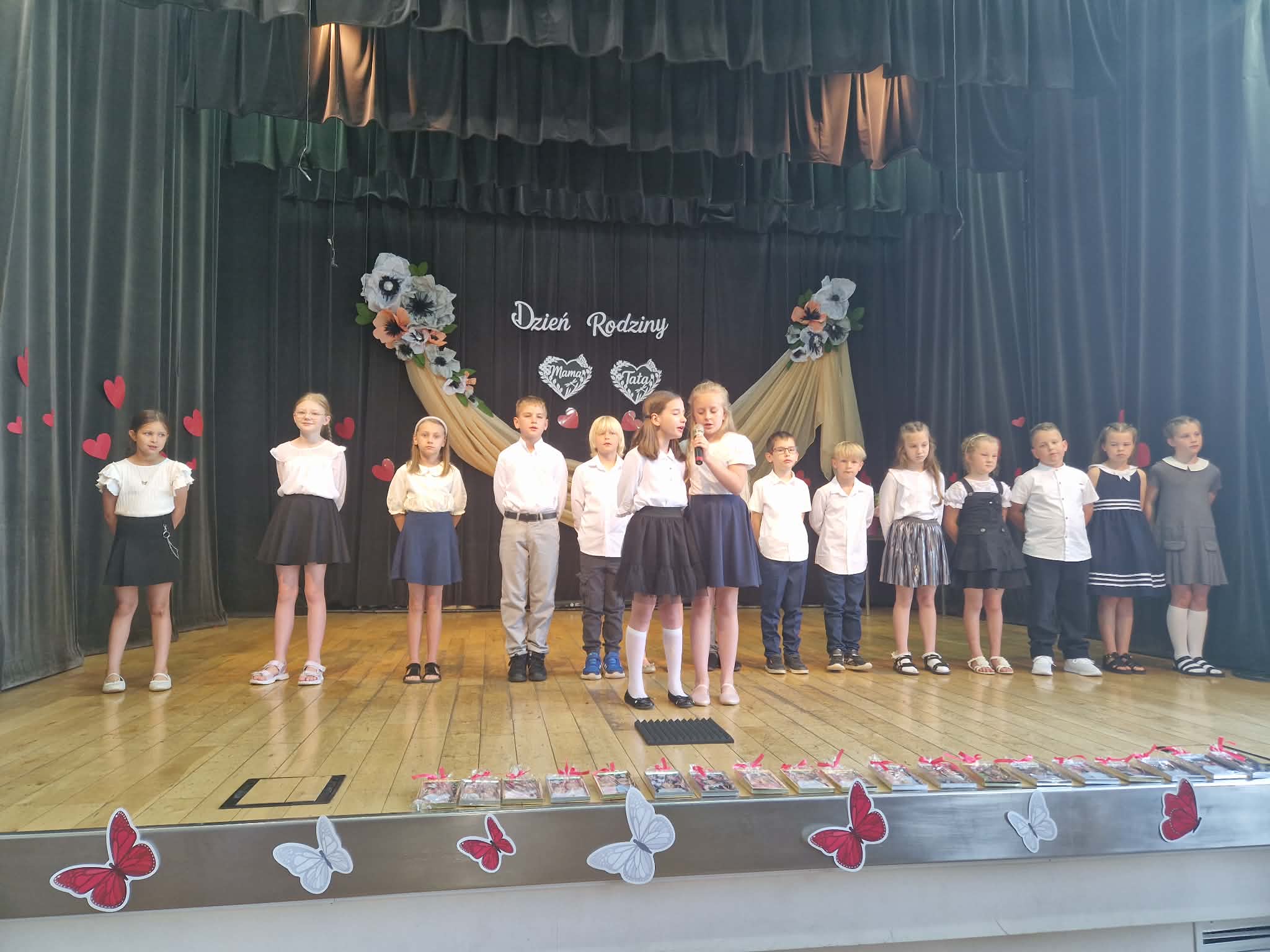 Uroczysta akademia z okazji Dnia Rodziny oraz pożegnanie Pani Beaty Żabińskiej